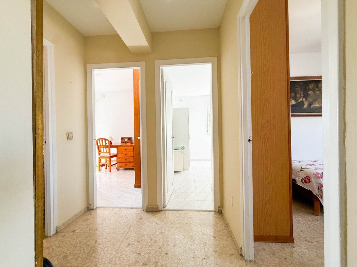 4 Bed Apartment for sale in Marbella Costa Del Sol, Málaga, Spain
