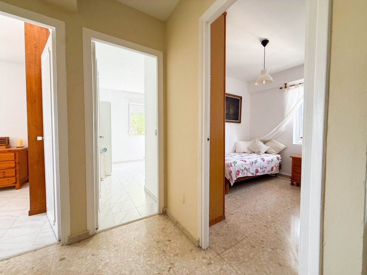 4 Bed Apartment for sale in Marbella Costa Del Sol, Málaga, Spain