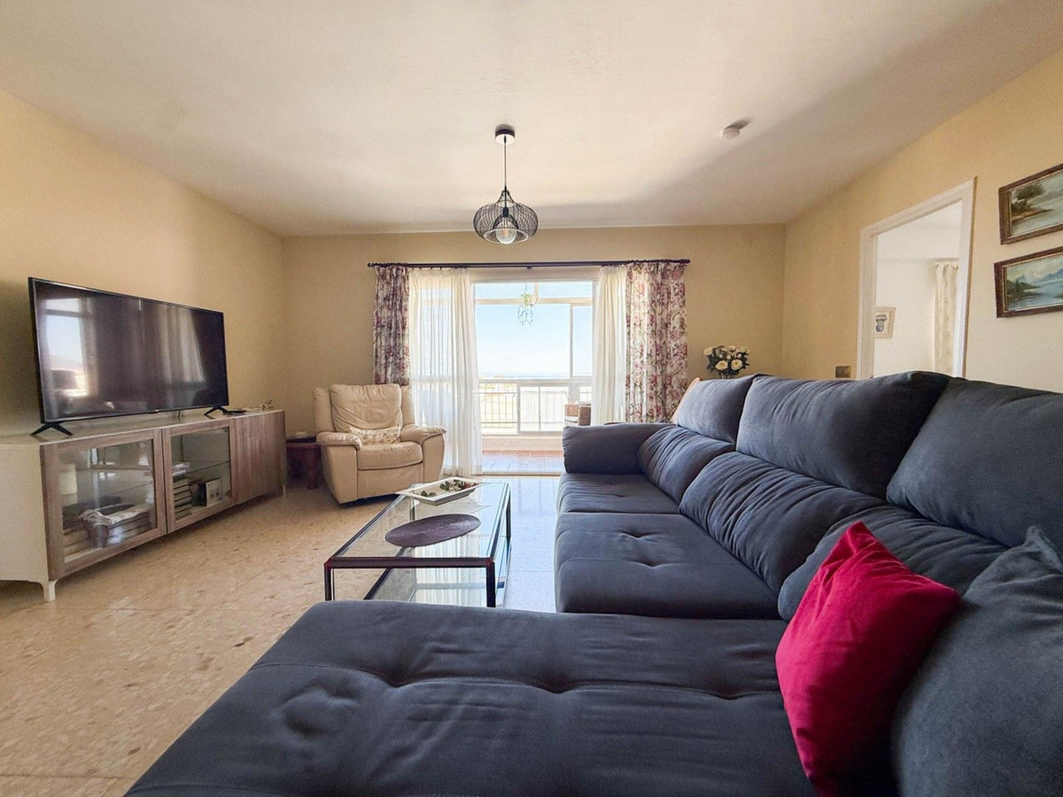 4 Bed Apartment for sale in Marbella Costa Del Sol, Málaga, Spain