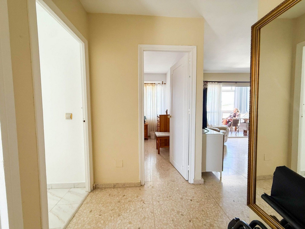 4 Bed Apartment for sale in Marbella Costa Del Sol, Málaga, Spain