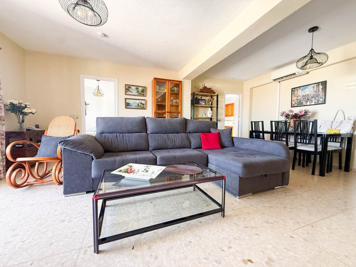 4 Bed Apartment for sale in Marbella Costa Del Sol, Málaga, Spain