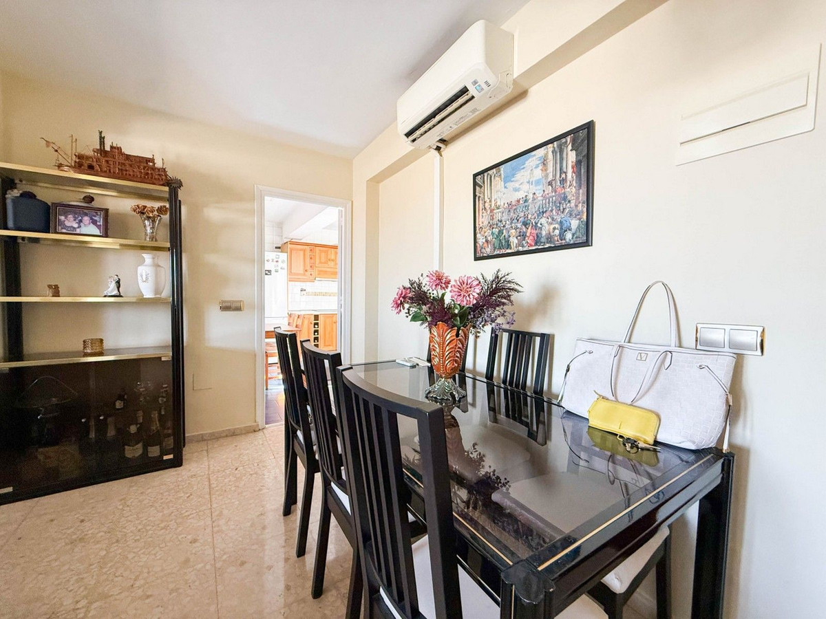 4 Bed Apartment for sale in Marbella Costa Del Sol, Málaga, Spain