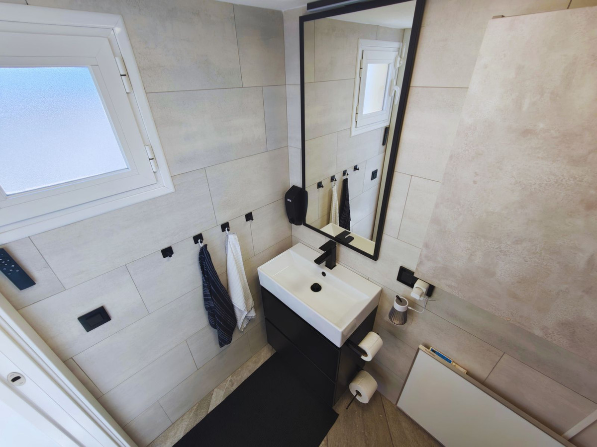 1 Bed Apartment for sale in Fuengirola Costa Del Sol, Málaga, Spain