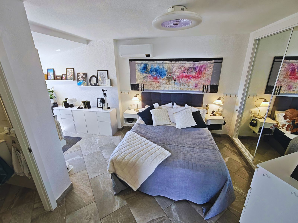 1 Bed Apartment for sale in Fuengirola Costa Del Sol, Málaga, Spain
