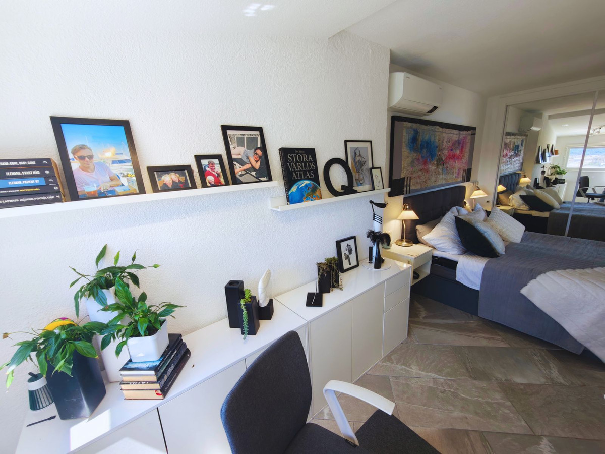 1 Bed Apartment for sale in Fuengirola Costa Del Sol, Málaga, Spain