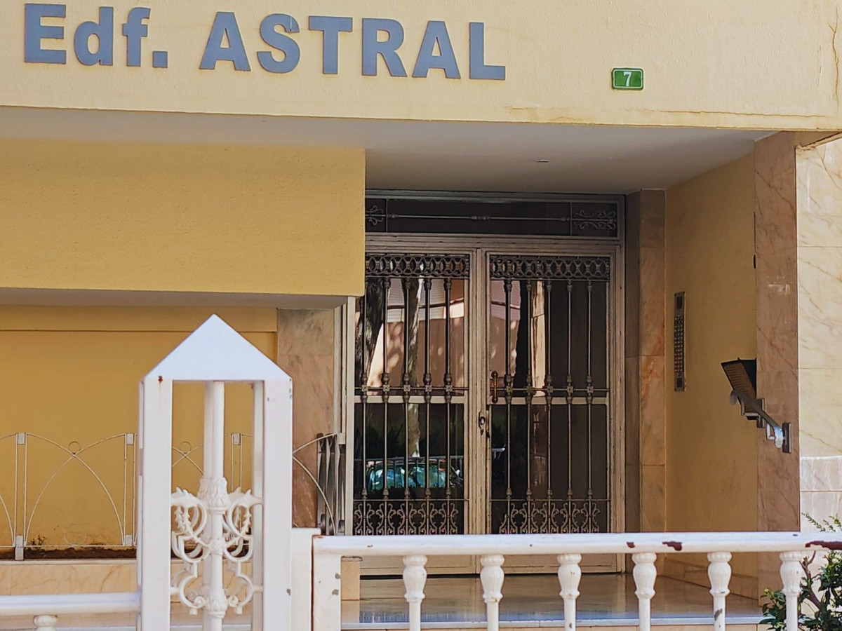 1 Bed Apartment for sale in Fuengirola Costa Del Sol, Málaga, Spain