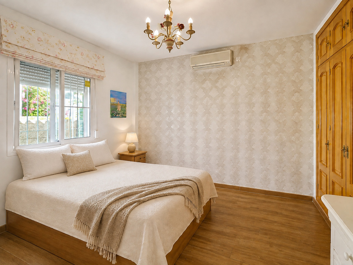 Se vende Villa - Chalet de 4 dormitorios en Costa Del Sol, Málaga, España