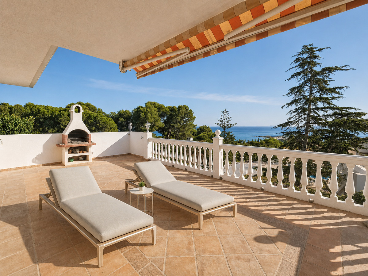 Se vende Villa - Chalet de 4 dormitorios en Costa Del Sol, Málaga, España
