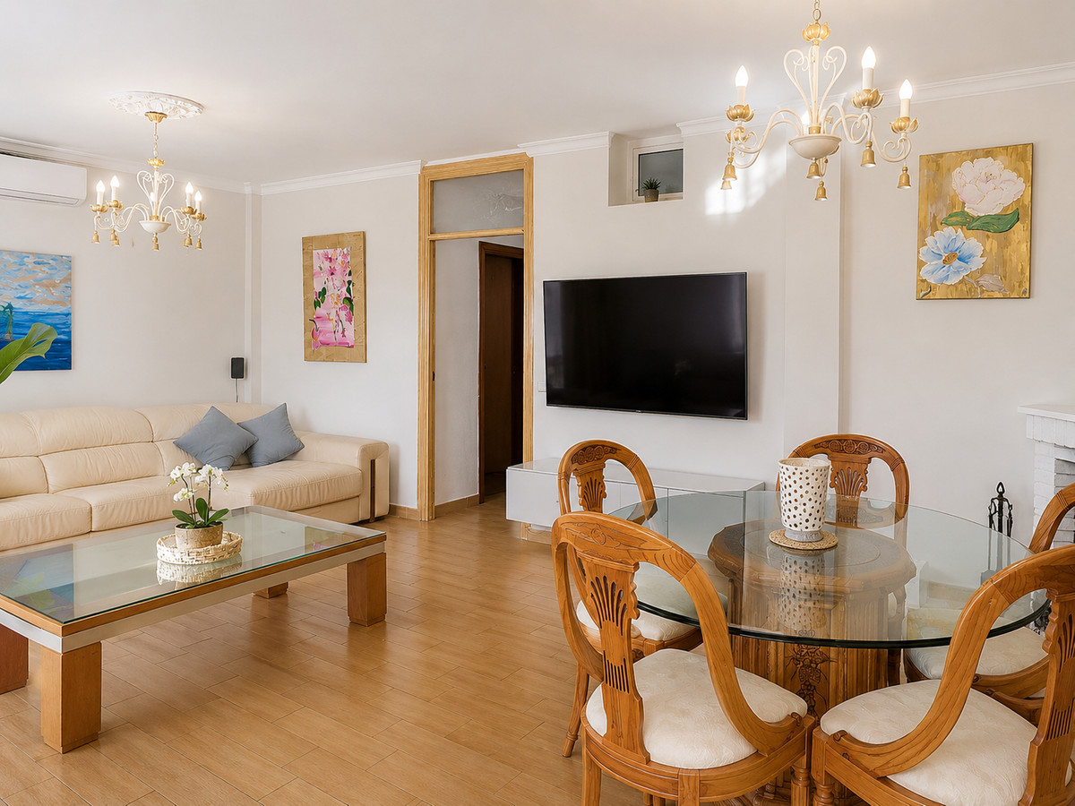Se vende Villa - Chalet de 4 dormitorios en Costa Del Sol, Málaga, España