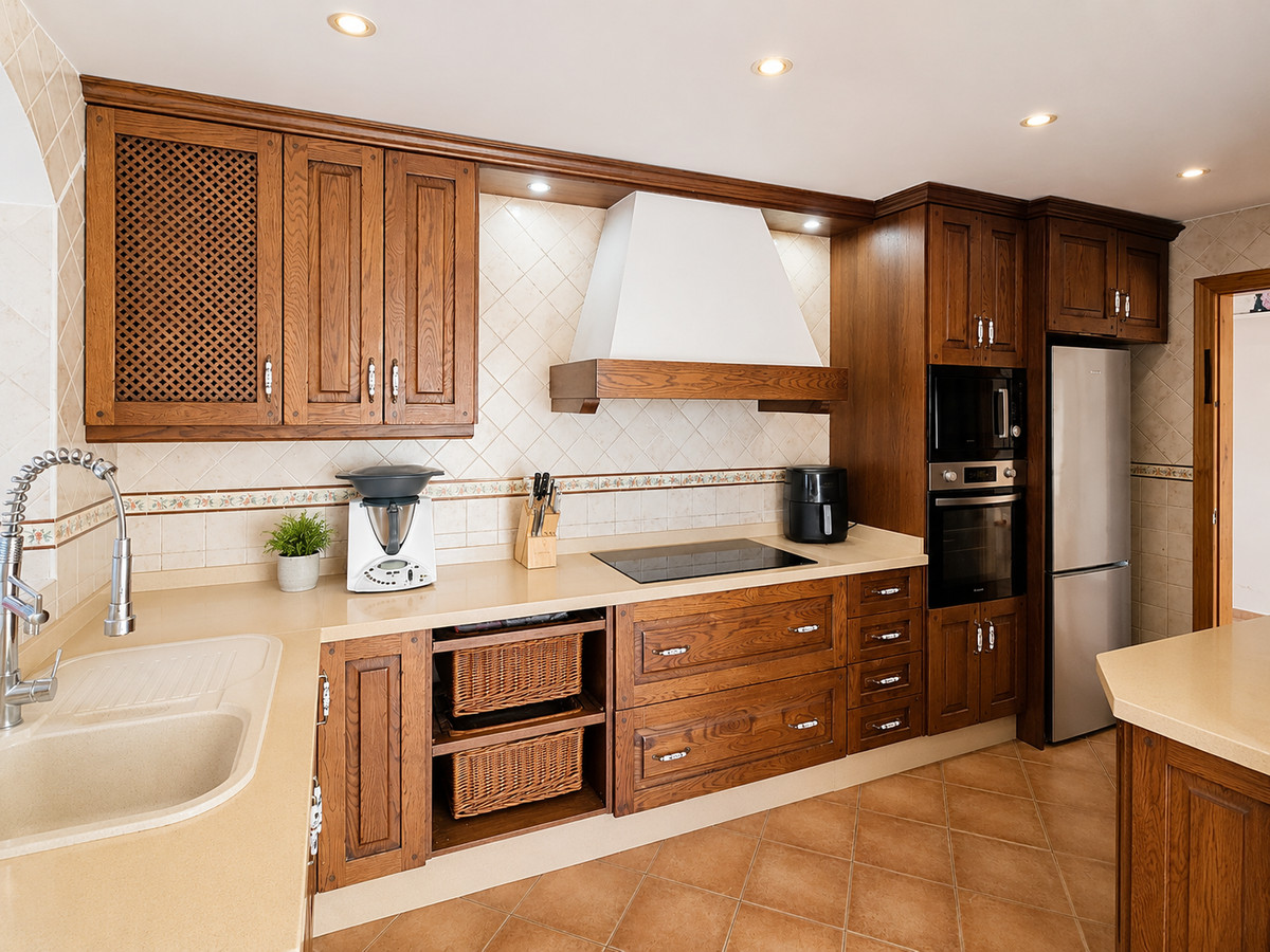 Se vende Villa - Chalet de 4 dormitorios en Costa Del Sol, Málaga, España