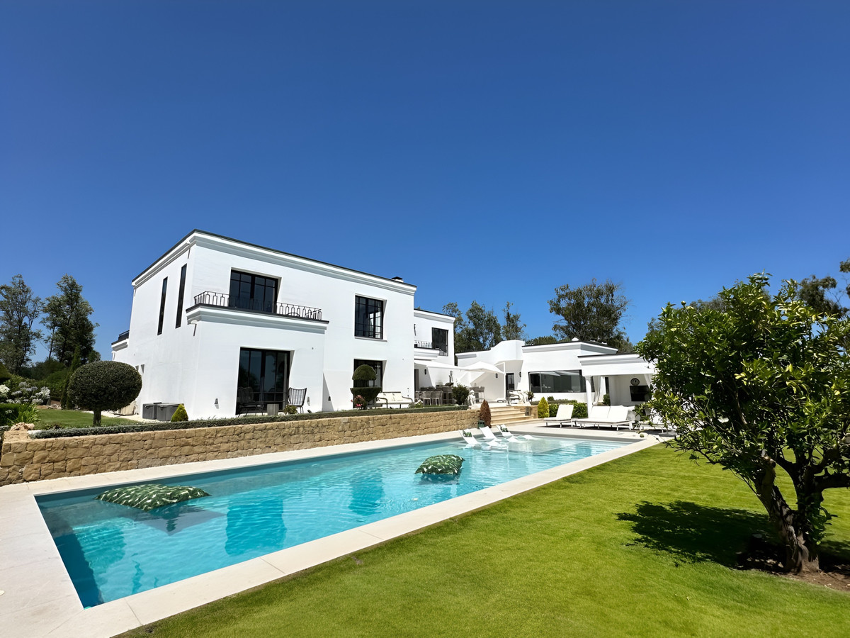 6 Bed Townhouse for sale in Sotogrande Costa Del Sol, Cádiz, Spain
