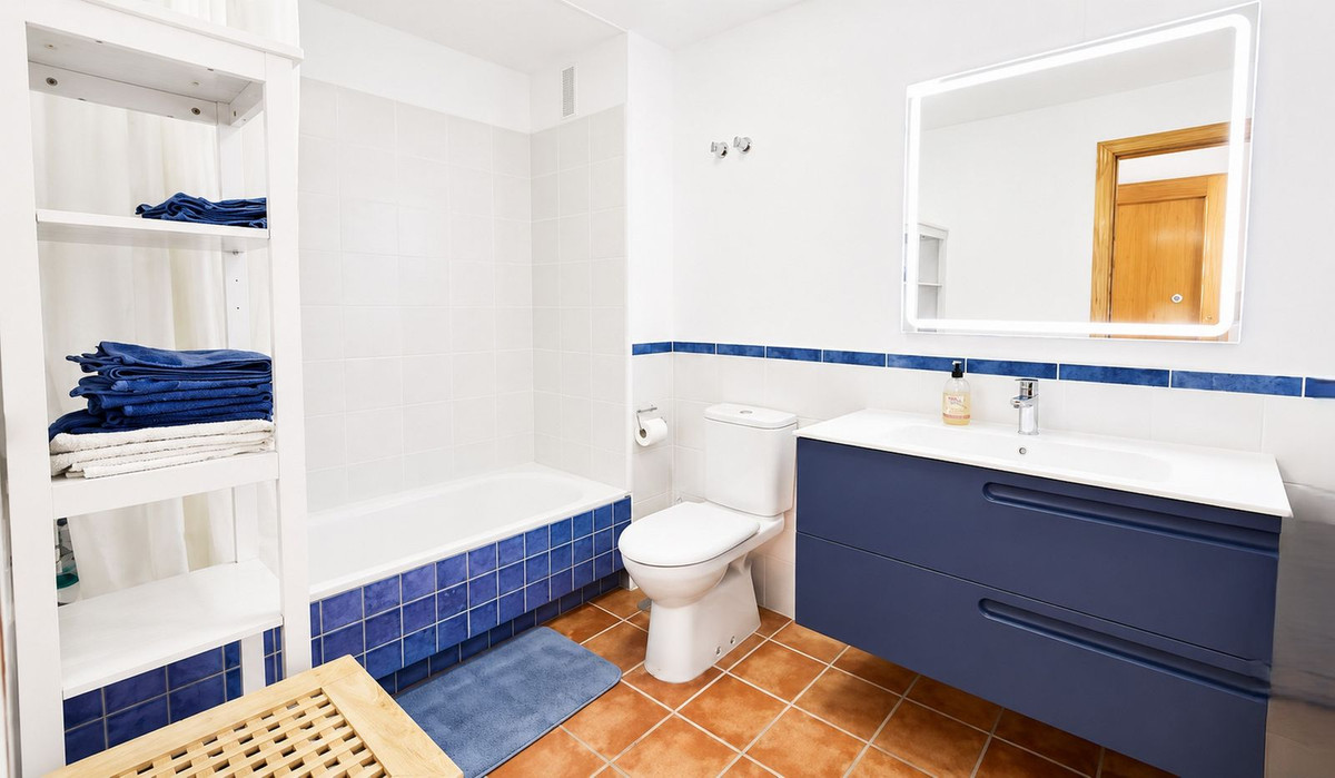 Se vende Ático de 2 dormitorios en Costa Del Sol, Málaga, España