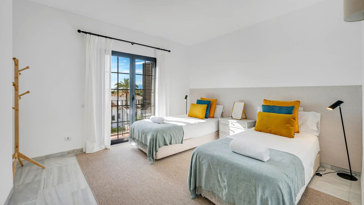 3 Bed Apartment for sale in Nueva Andalucía Costa Del Sol, Málaga, Spain