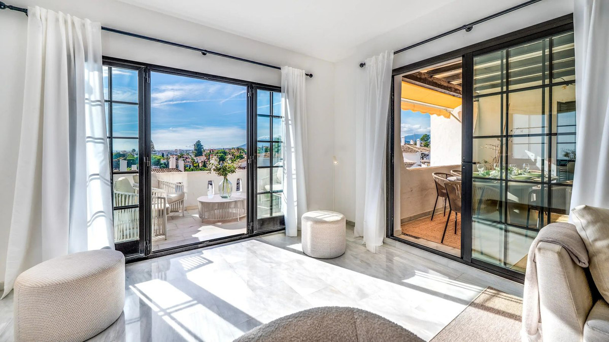 3 Bed Apartment for sale in Nueva Andalucía Costa Del Sol, Málaga, Spain