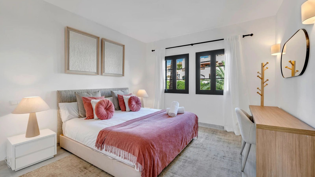 3 Bed Apartment for sale in Nueva Andalucía Costa Del Sol, Málaga, Spain