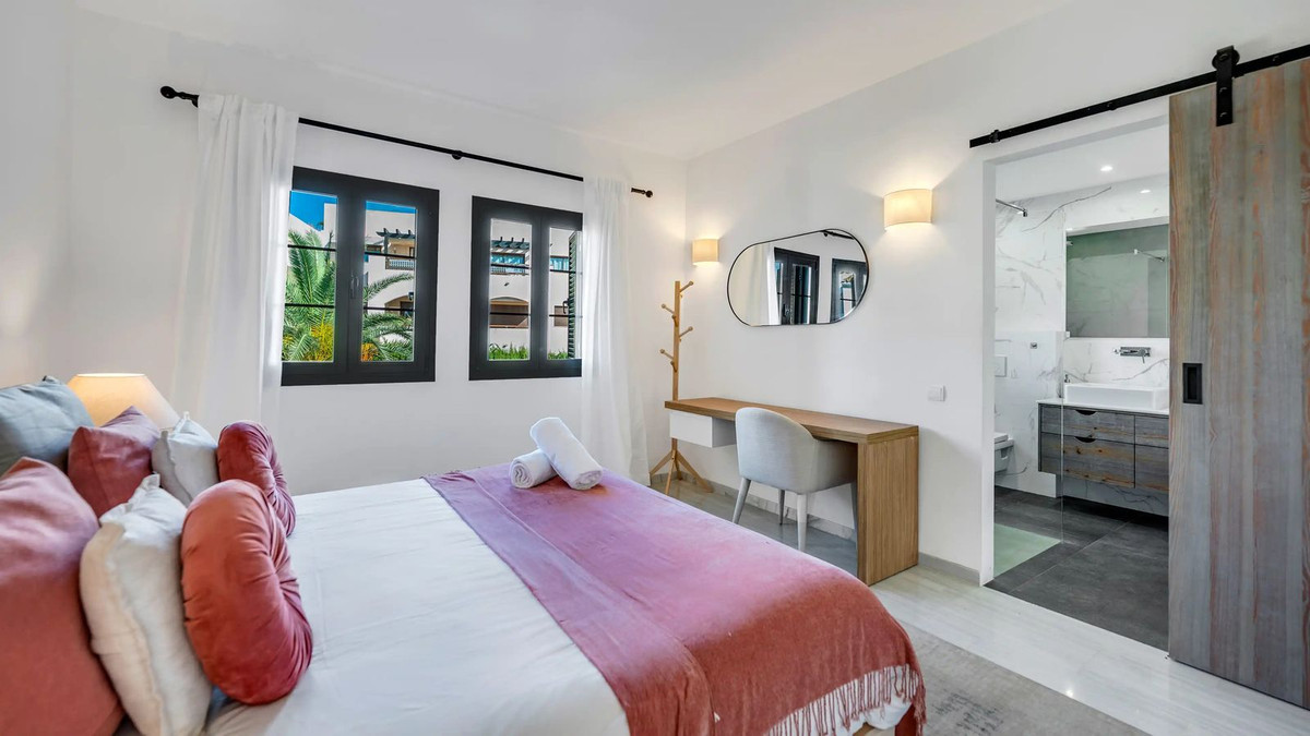 3 Bed Apartment for sale in Nueva Andalucía Costa Del Sol, Málaga, Spain