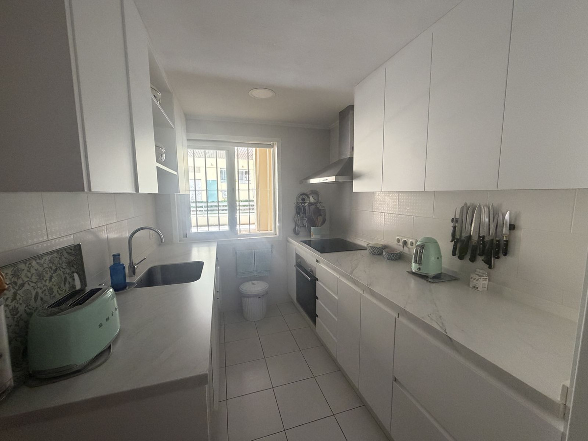 3 Bed Apartment for sale in Marbella Costa Del Sol, Málaga, Spain