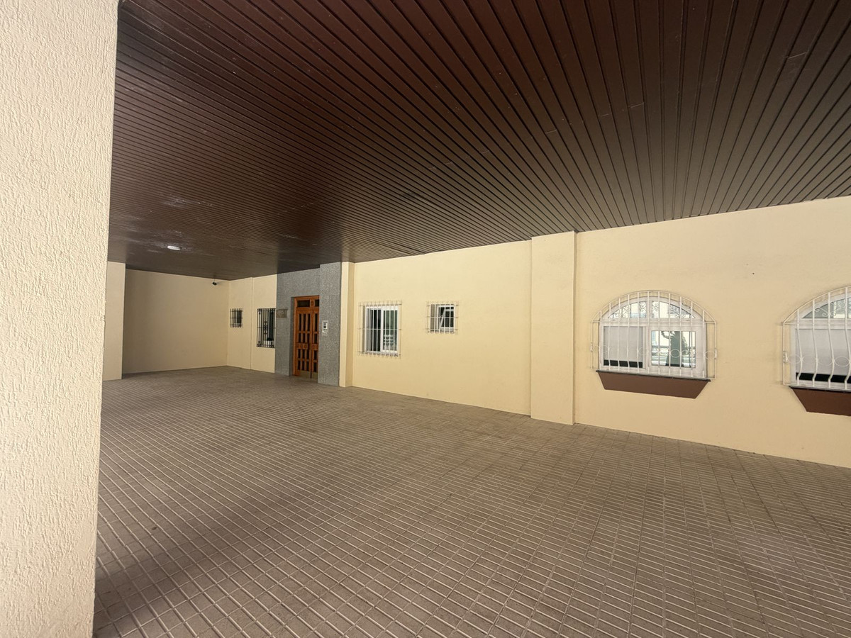 3 Bed Apartment for sale in Marbella Costa Del Sol, Málaga, Spain
