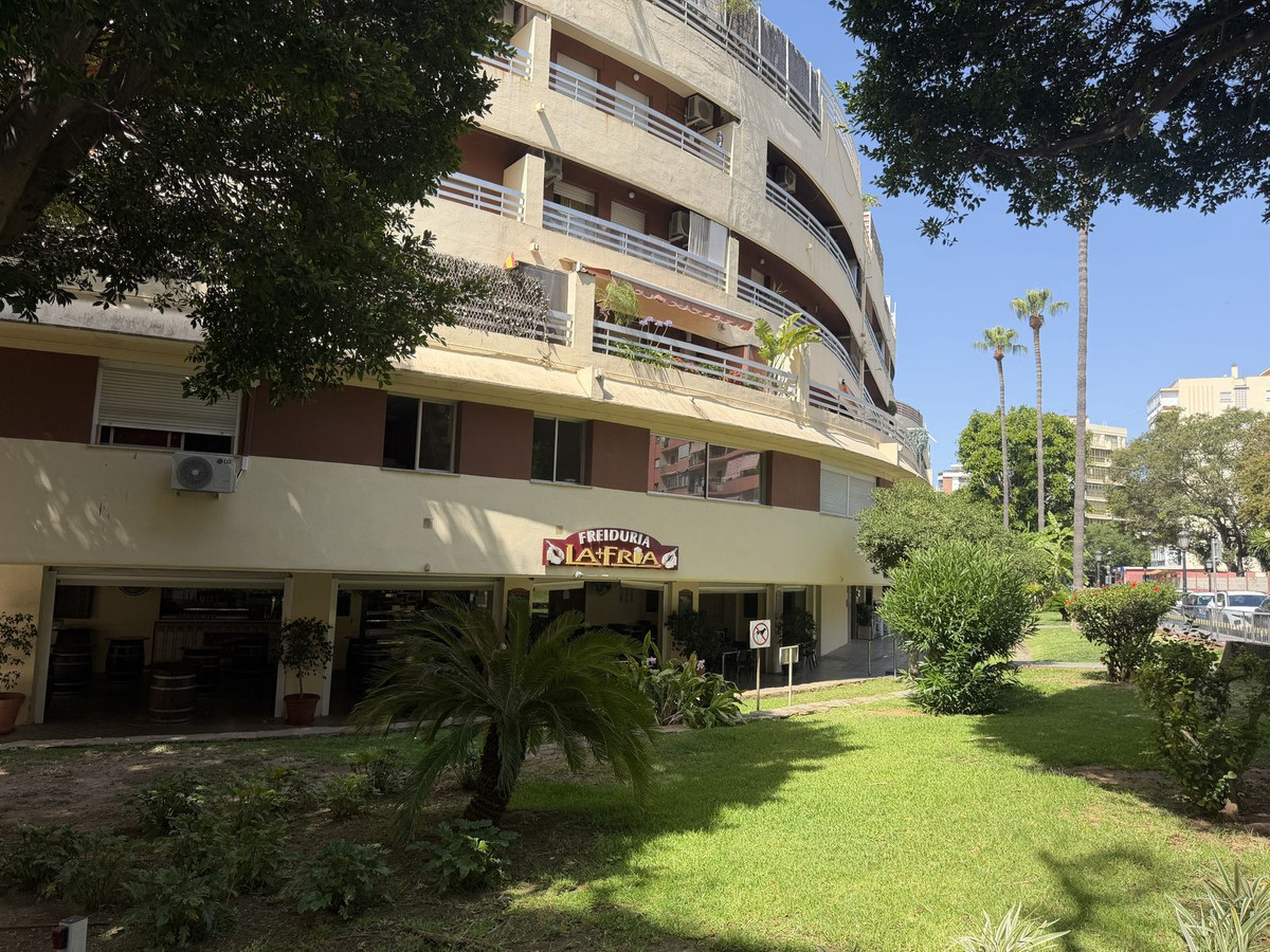 3 Bed Apartment for sale in Marbella Costa Del Sol, Málaga, Spain