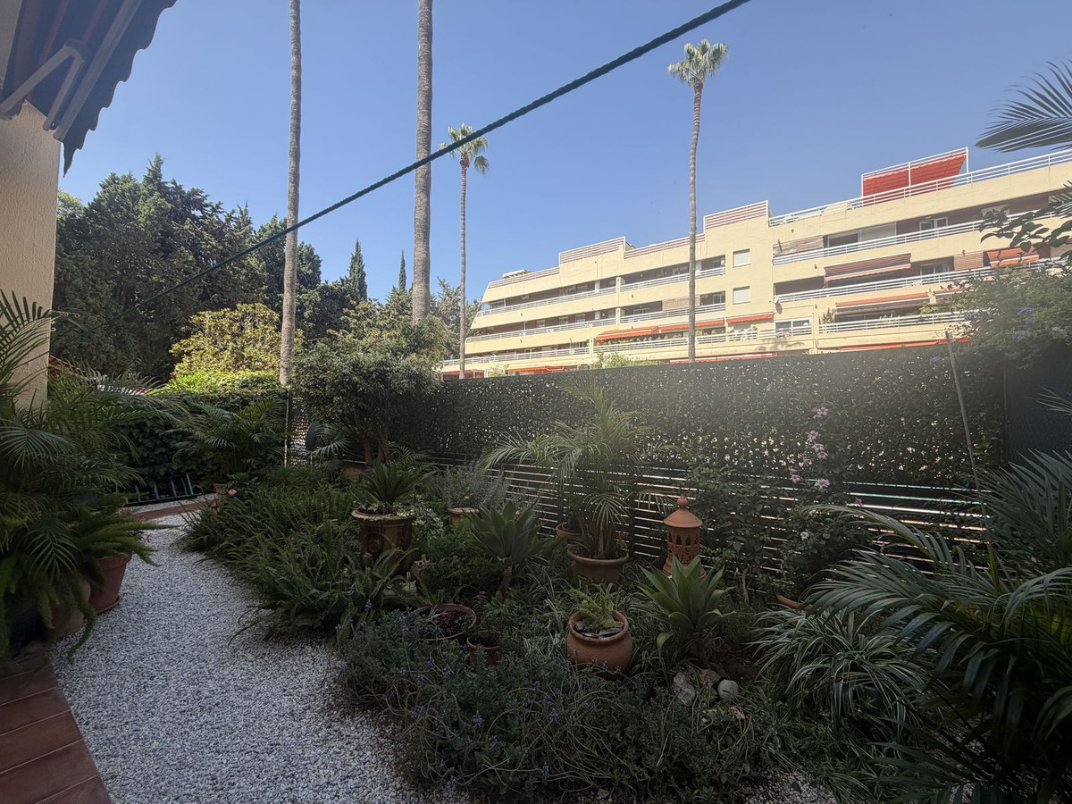 3 Bed Apartment for sale in Marbella Costa Del Sol, Málaga, Spain