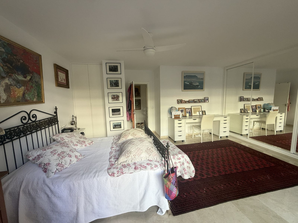 3 Bed Apartment for sale in Marbella Costa Del Sol, Málaga, Spain