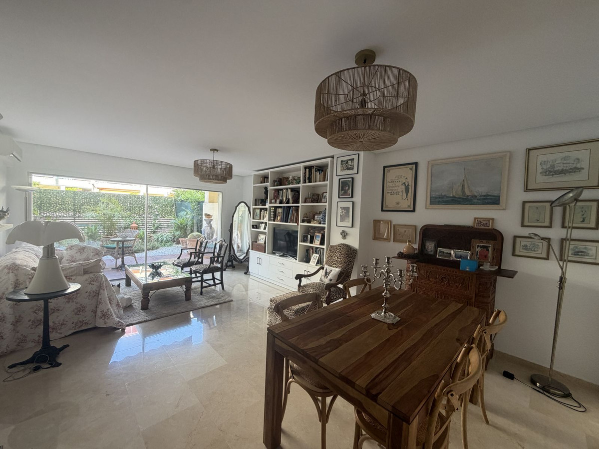 3 Bed Apartment for sale in Marbella Costa Del Sol, Málaga, Spain