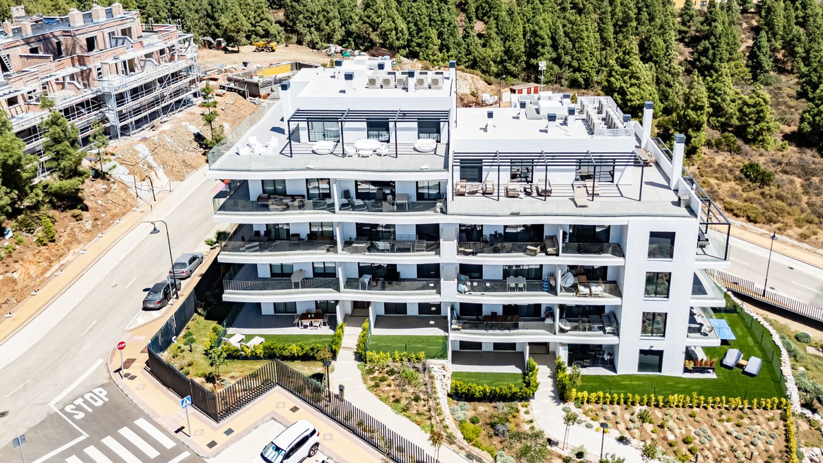 2 Bed Apartment for sale in El Chaparral Costa Del Sol, Málaga, Spain