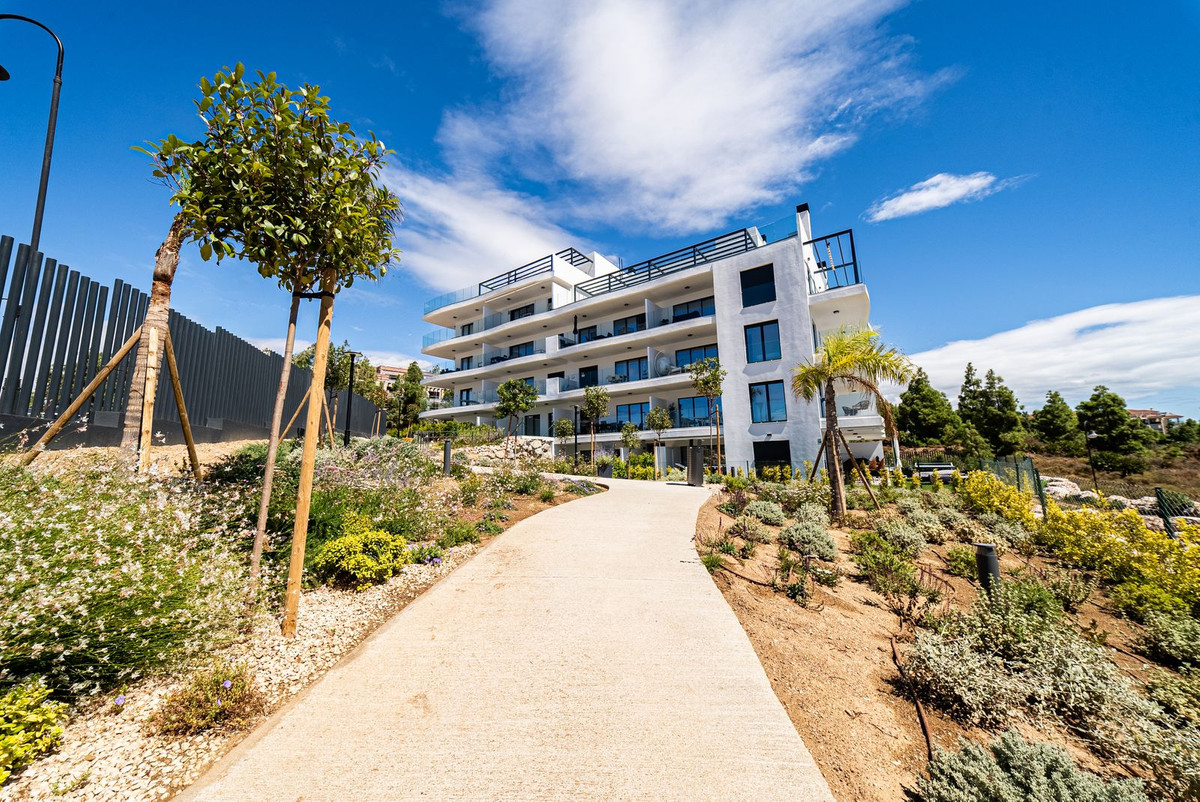 2 Bed Apartment for sale in El Chaparral Costa Del Sol, Málaga, Spain