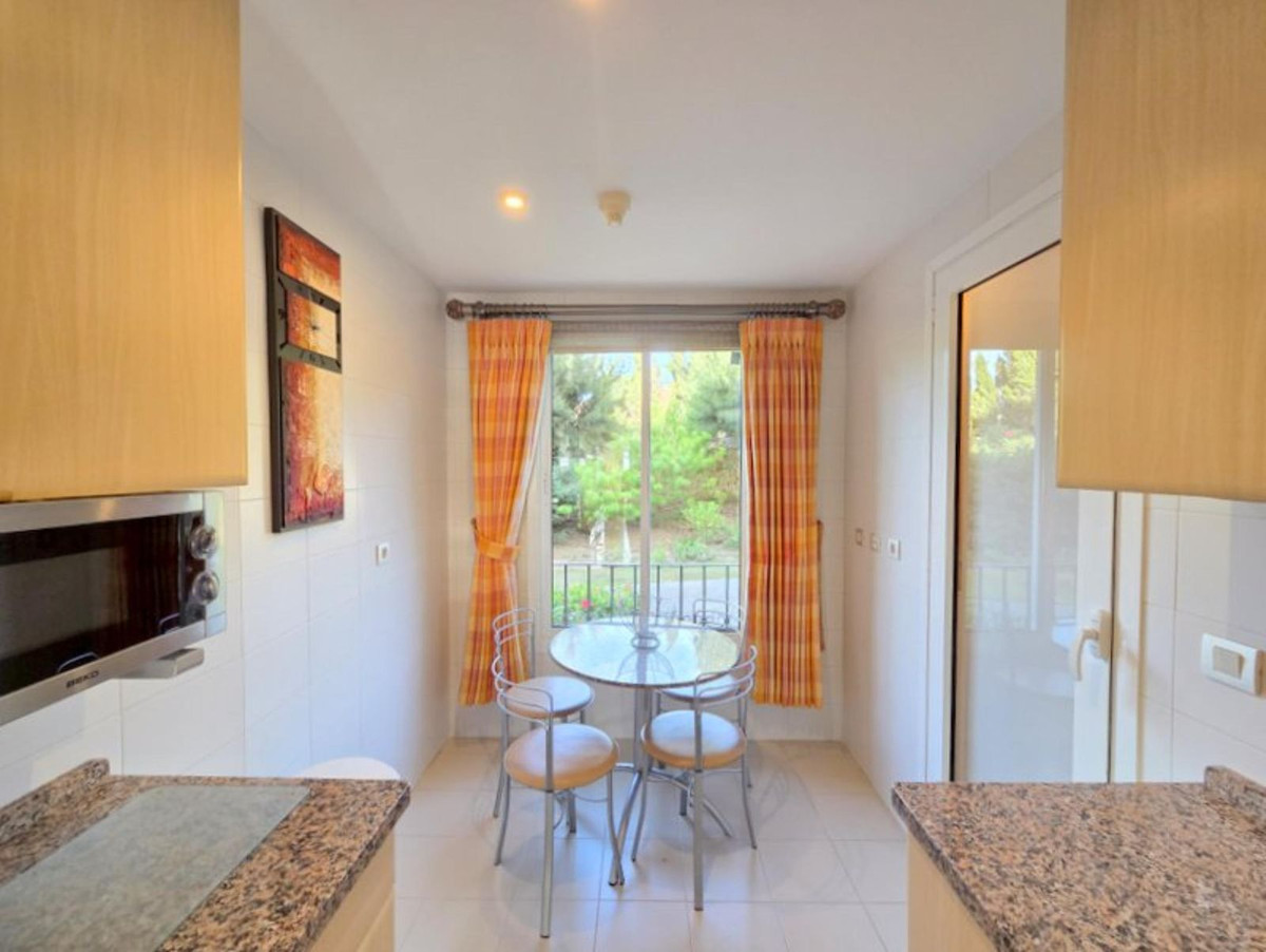 3 Bed Apartment for sale in La Duquesa Costa Del Sol, Málaga, Spain