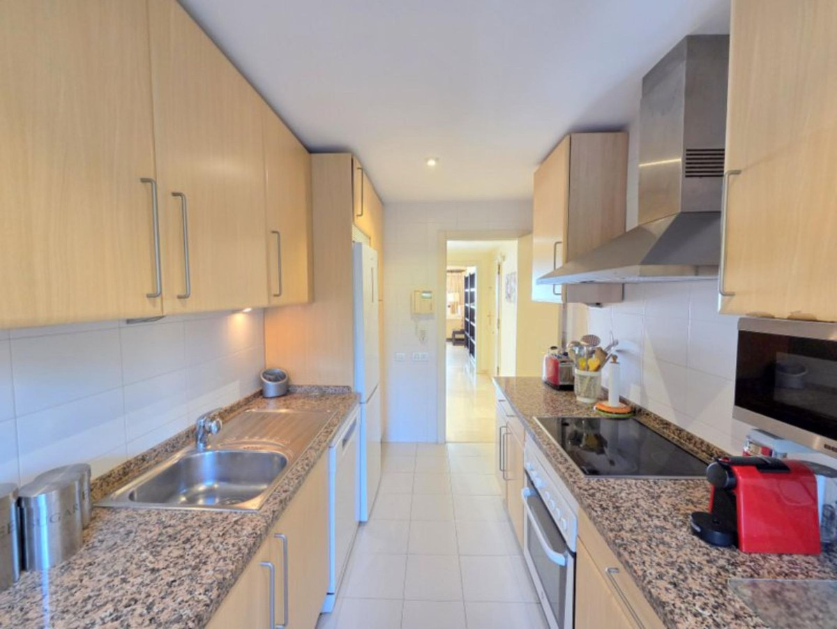 3 Bed Apartment for sale in La Duquesa Costa Del Sol, Málaga, Spain