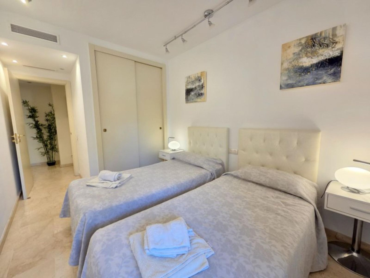 3 Bed Apartment for sale in La Duquesa Costa Del Sol, Málaga, Spain