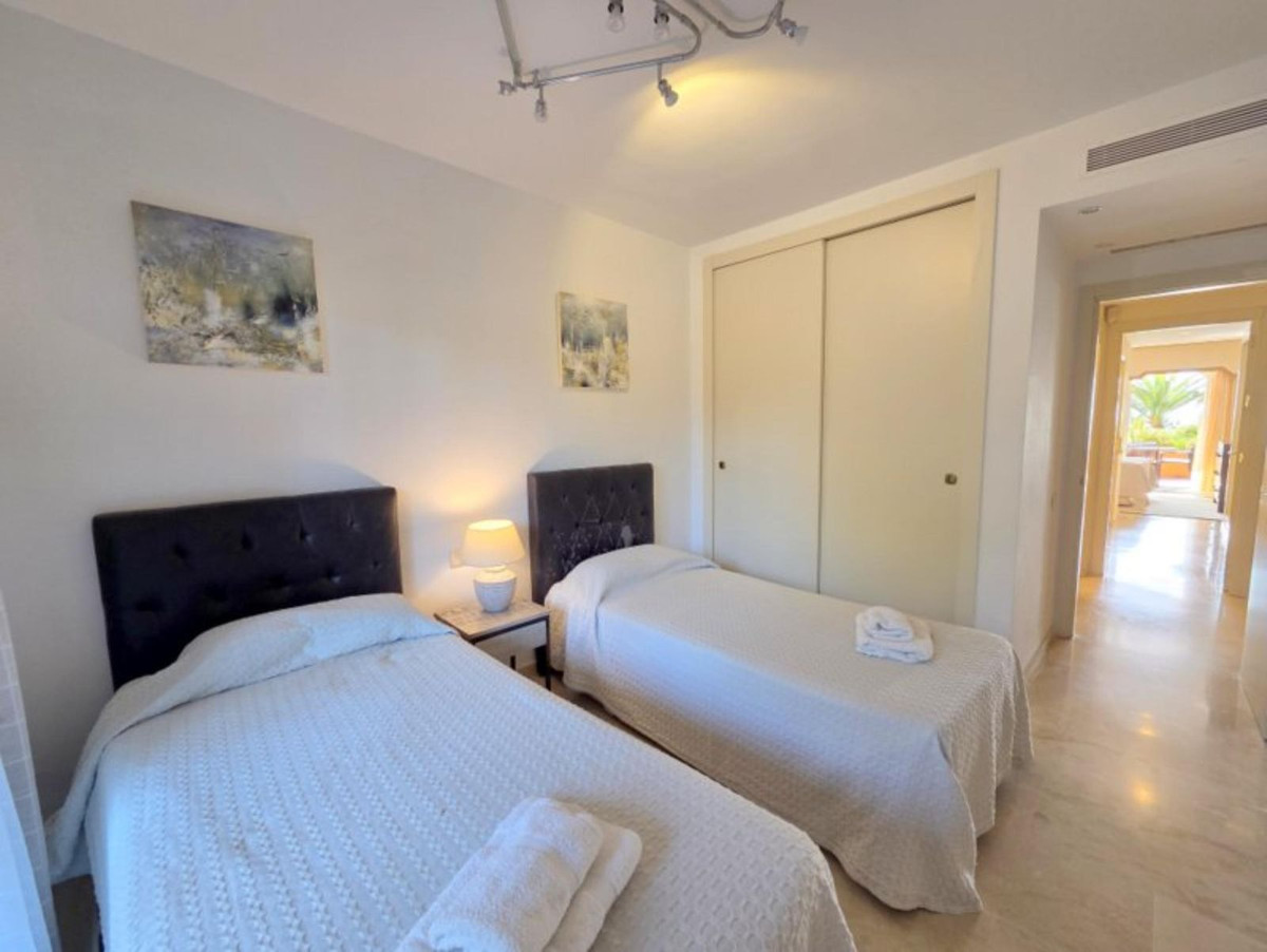 3 Bed Apartment for sale in La Duquesa Costa Del Sol, Málaga, Spain