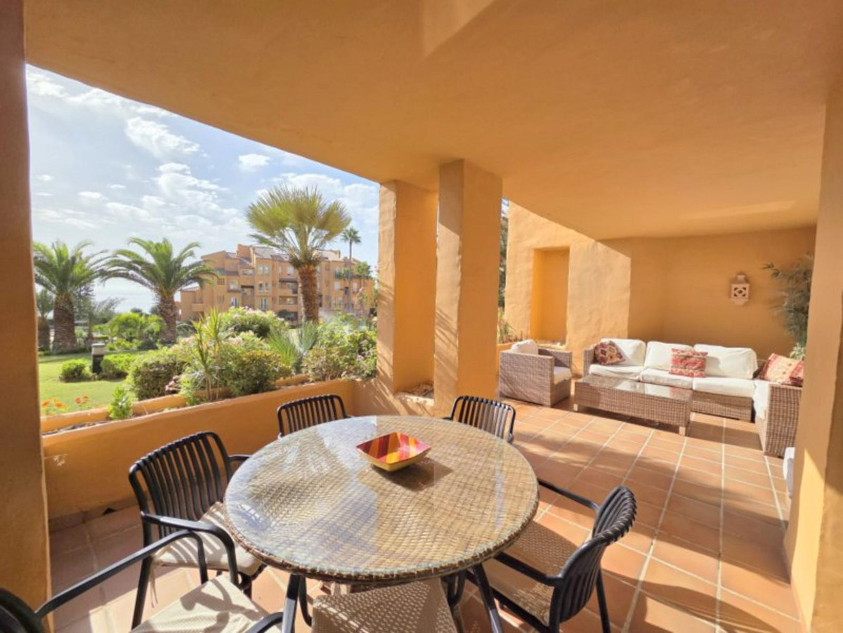 3 Bed Apartment for sale in La Duquesa Costa Del Sol, Málaga, Spain