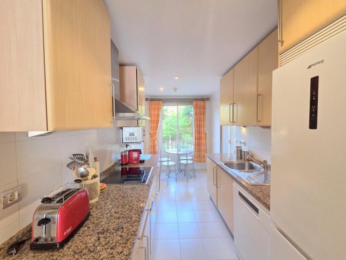 3 Bed Apartment for sale in La Duquesa Costa Del Sol, Málaga, Spain