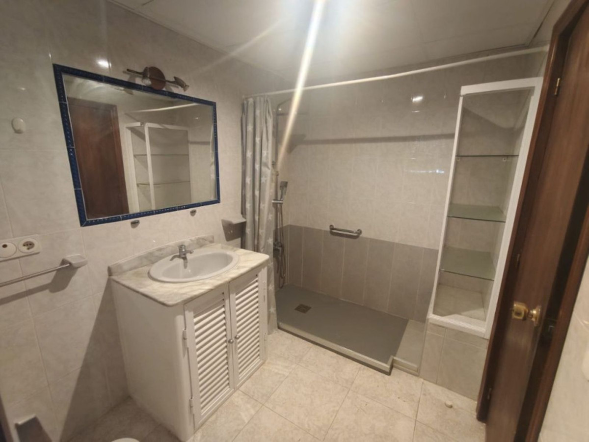 2 Bed Townhouse for sale in San Roque Costa Del Sol, Cádiz, Spain