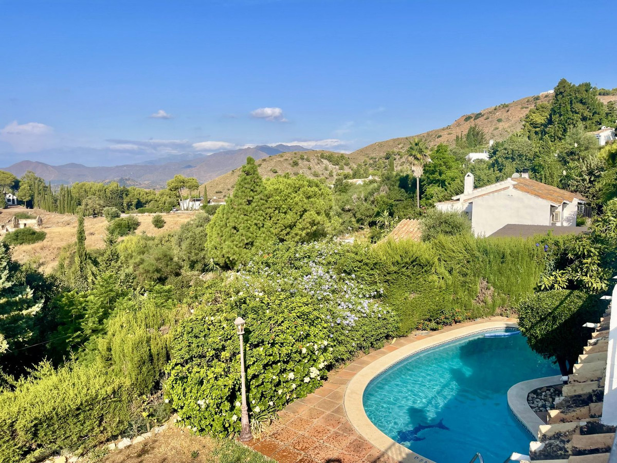 4 Bed Townhouse for sale in Mijas Costa Del Sol, Málaga, Spain