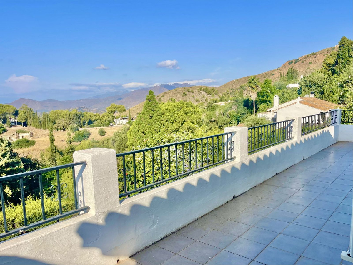 4 Bed Townhouse for sale in Mijas Costa Del Sol, Málaga, Spain