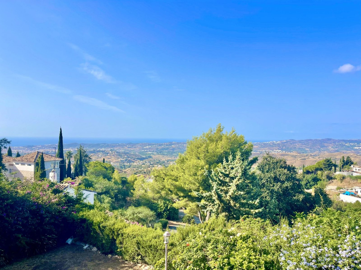 4 Bed Townhouse for sale in Mijas Costa Del Sol, Málaga, Spain