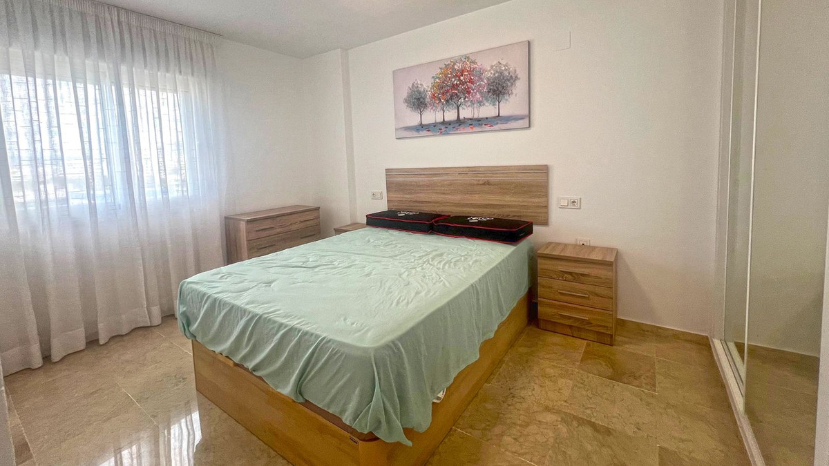 Se vende Apartamento Planta Media de 3 dormitorios en Costa Del Sol, Málaga, España