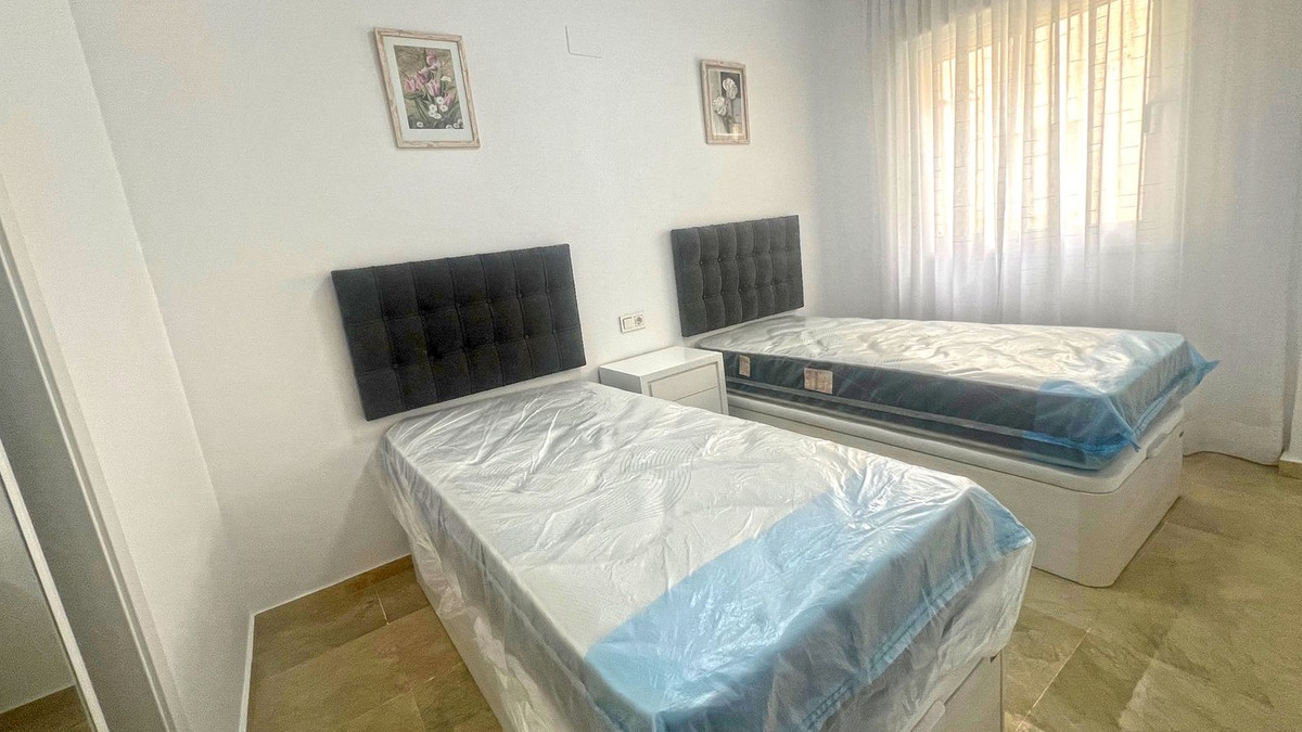 Se vende Apartamento Planta Media de 3 dormitorios en Costa Del Sol, Málaga, España