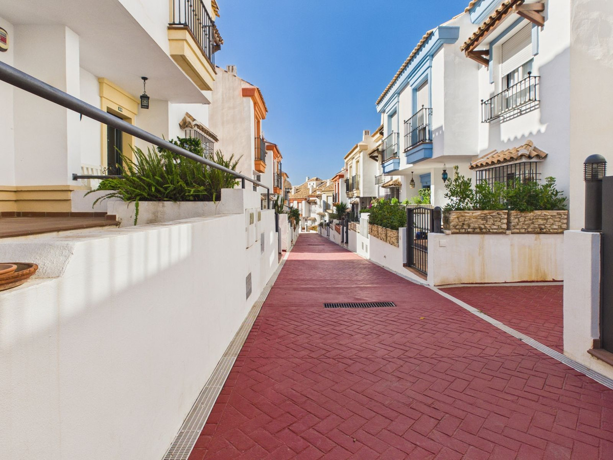 4 Bed Townhouse for sale in Marbella Costa Del Sol, Málaga, Spain