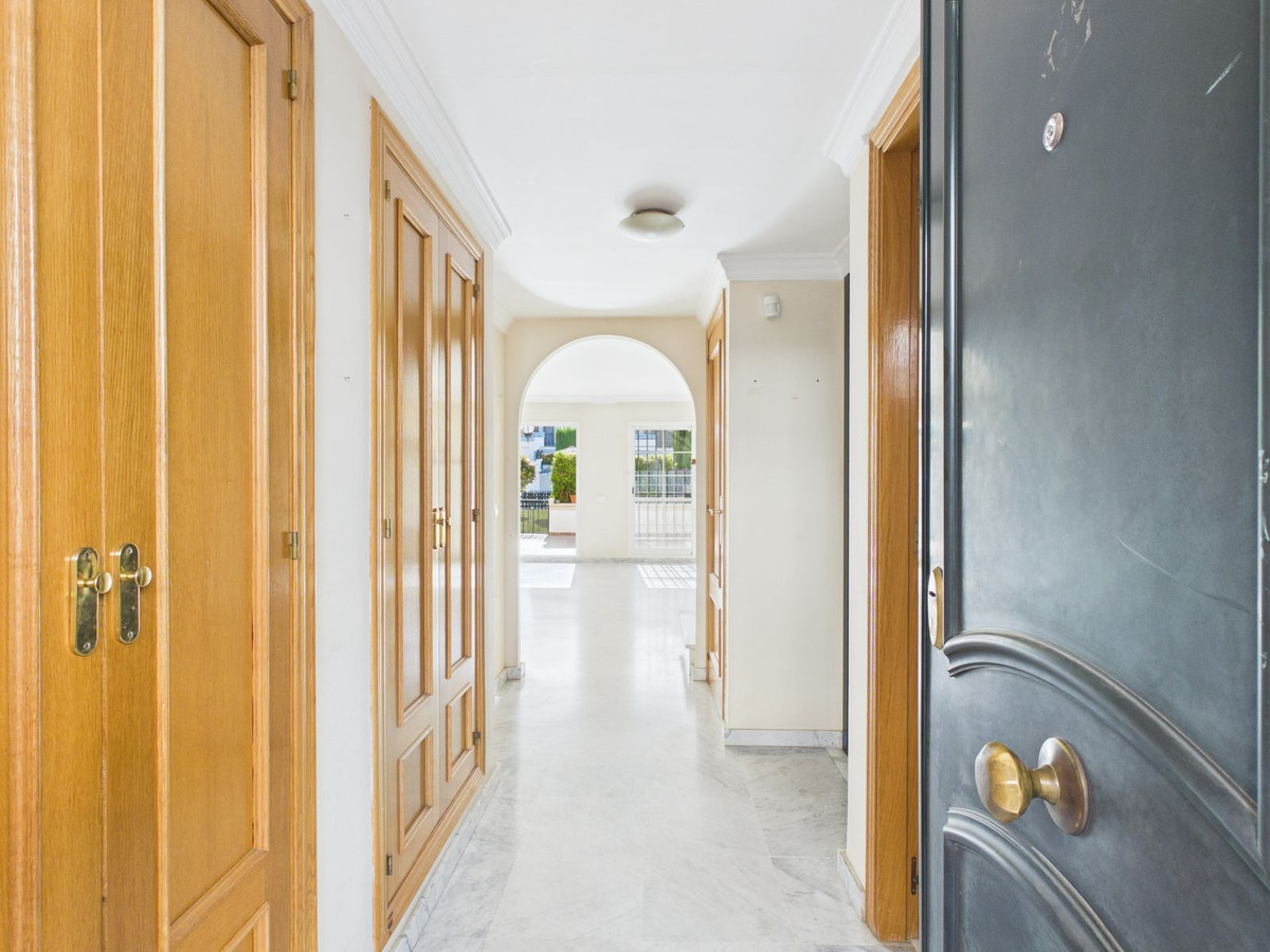 4 Bed Townhouse for sale in Marbella Costa Del Sol, Málaga, Spain