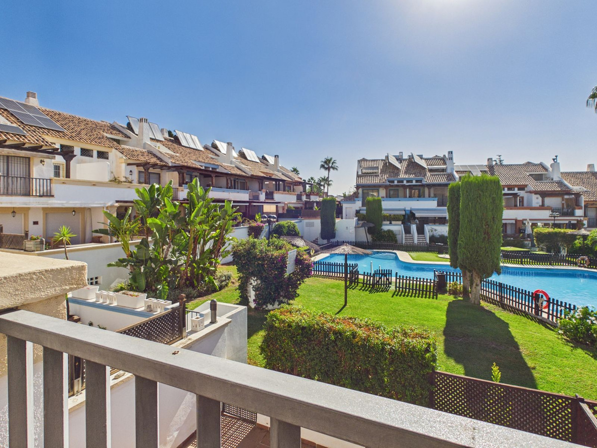 4 Bed Townhouse for sale in Marbella Costa Del Sol, Málaga, Spain