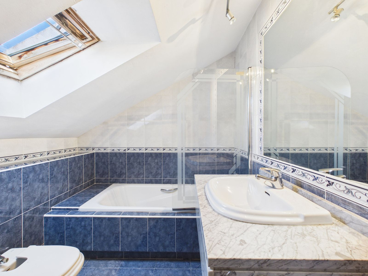 4 Bed Townhouse for sale in Marbella Costa Del Sol, Málaga, Spain