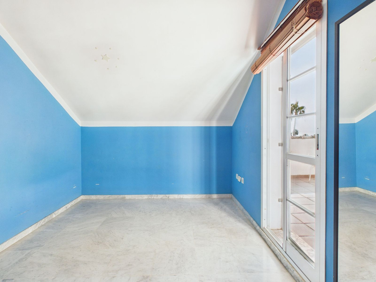4 Bed Townhouse for sale in Marbella Costa Del Sol, Málaga, Spain