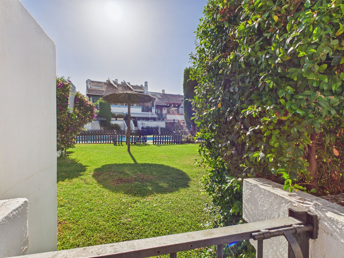 4 Bed Townhouse for sale in Marbella Costa Del Sol, Málaga, Spain