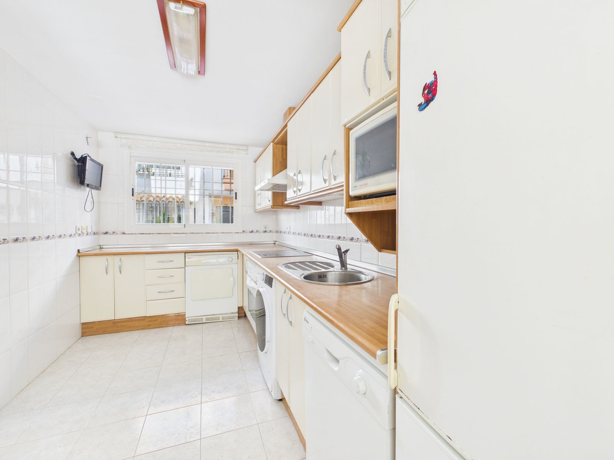 4 Bed Townhouse for sale in Marbella Costa Del Sol, Málaga, Spain