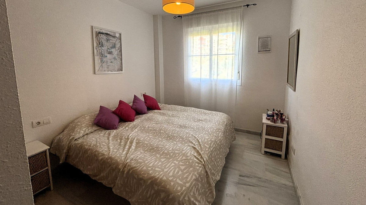Se vende Apartamento Planta Media de 2 dormitorios en Costa Del Sol, Málaga, España