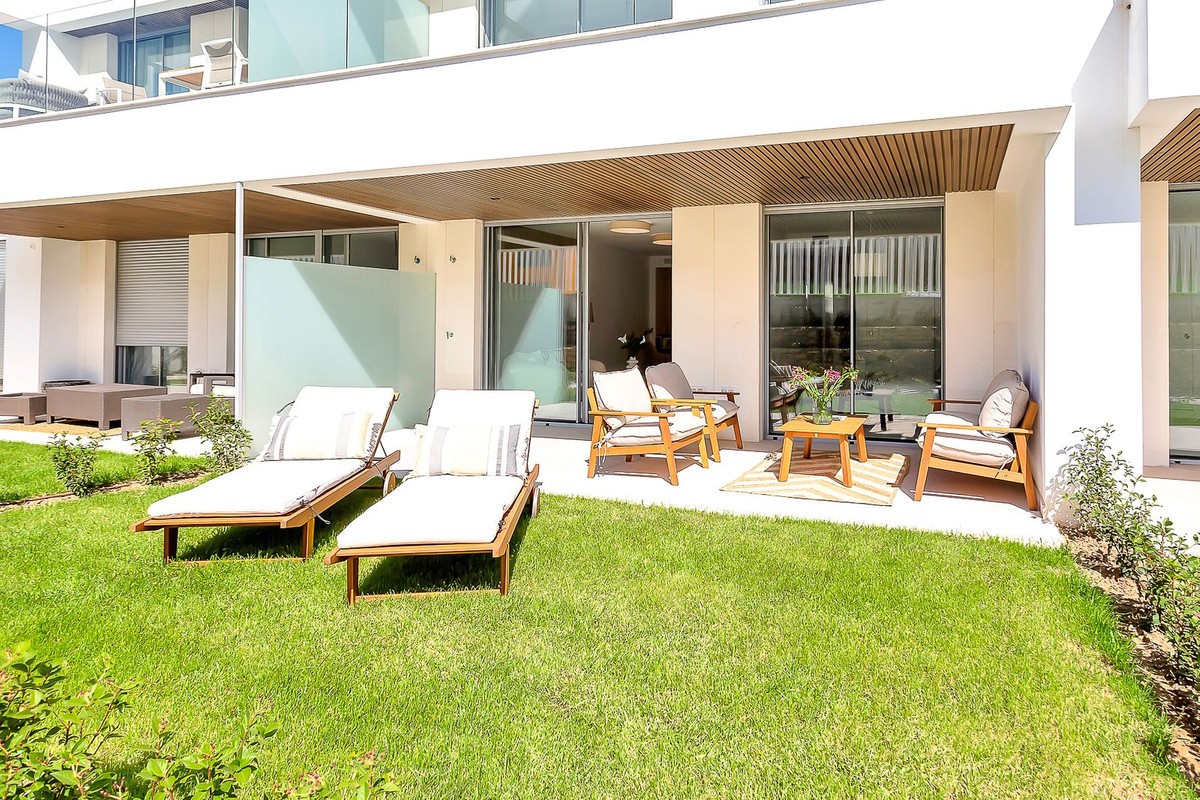 2 Bed Apartment for sale in Elviria Costa Del Sol, Málaga, Spain