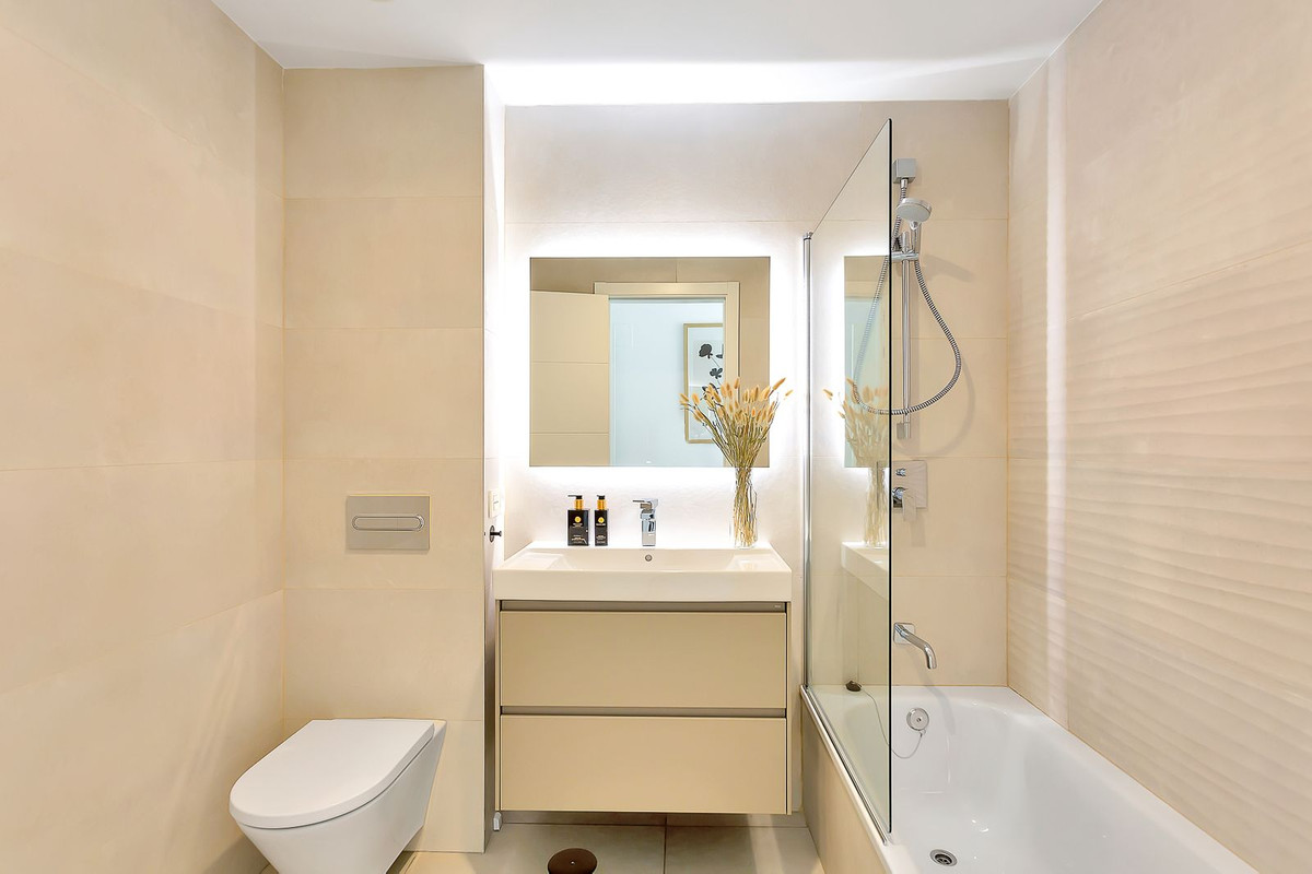2 Bed Apartment for sale in Elviria Costa Del Sol, Málaga, Spain